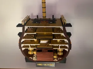 HMS VICTORY CROSS SECTION MODEL