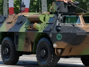 vehicule avant bliné VAB french army