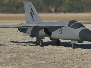 F111 radiocommandé (rc)