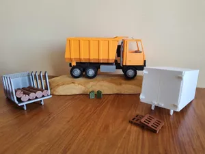 Modular truck inspired by TATRA 815