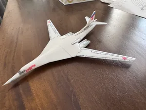 Tupolev TU-160 White Swan/Blackjack 1:200, 1:400