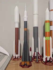 Soyuz Rocket - 1:100 - Russia