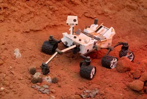 Curiosity rover by NASA - Detailed version, painted and tuned for good assembly.